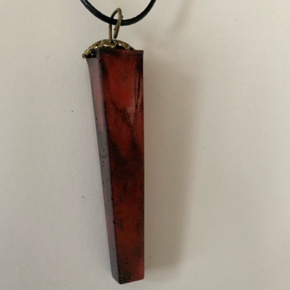 Resin crystal necklaces - Picture 5 of 12